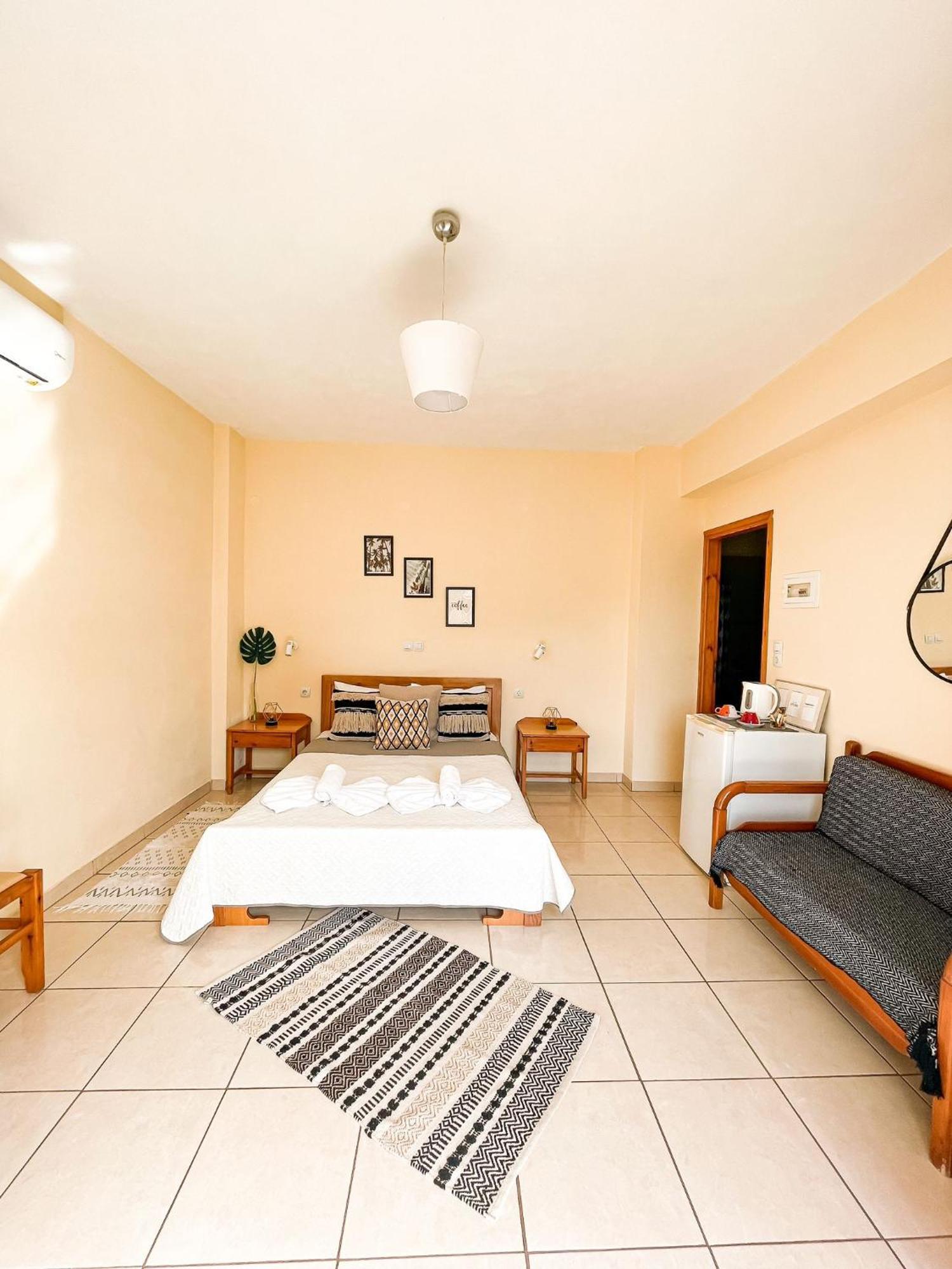 Lefteris Rooms Kámbos Esterno foto