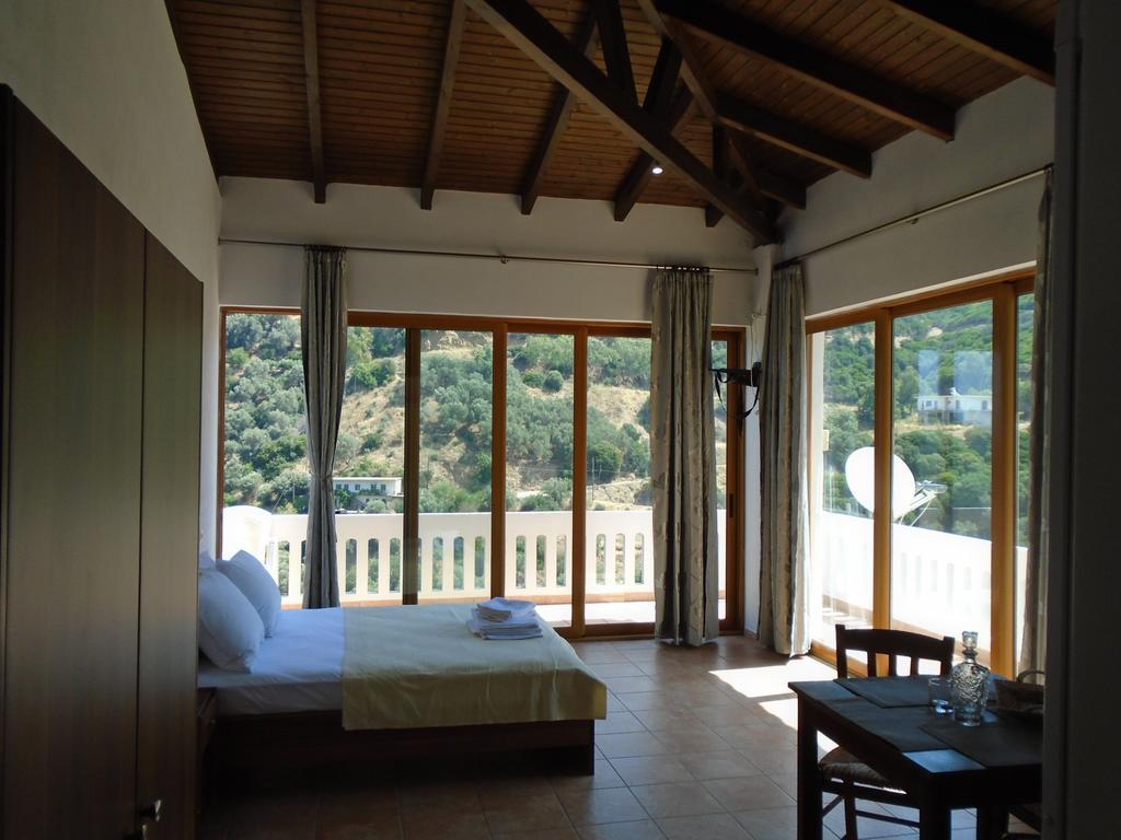 Lefteris Rooms Kámbos Esterno foto