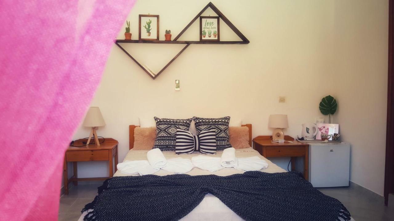 Lefteris Rooms Kámbos Esterno foto